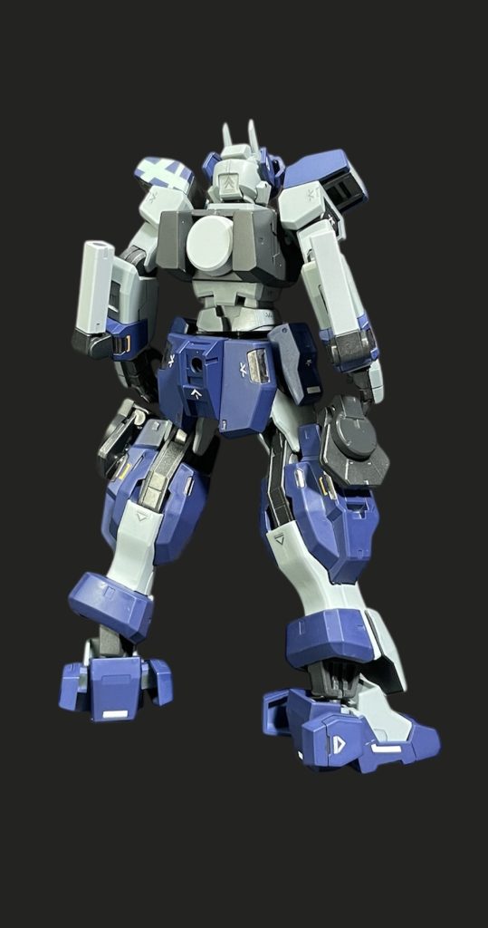 おや？何やら腕にトンファーのような物が・・・  まぁまぁまぁまぁ、後ほど(笑