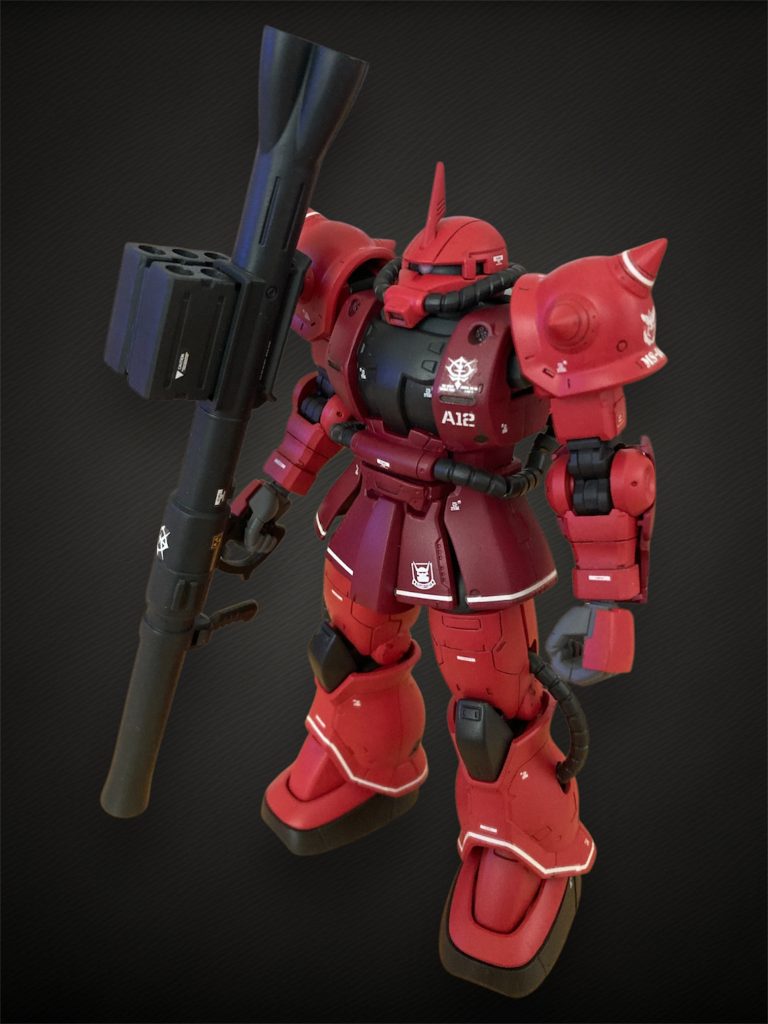 バズーカ装備。バズーカは以前の黒い三連星ザクⅡの時と同じくダブルマガジン化。