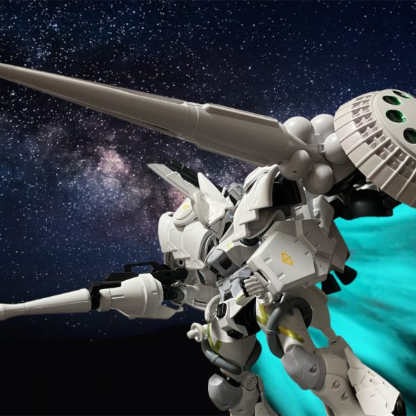 な、なんだ？宇宙に一筋の流星。その瞬間、ビームの嵐に貫かれるハイザック。爆散とともに宇宙の奥から現れたMS。この加速力、使いこなせば多勢でもイケる‼️Rジャジャ パワード。今、参上‼️（6枚目）