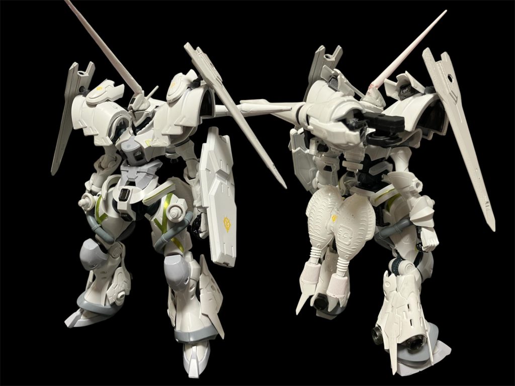 一般機。エグザベ専用Rジャジャを試作機と位置付け^_^肩にスラストバインダーを追加し、頭部はよりZZのRジャジャに近づけてみました。