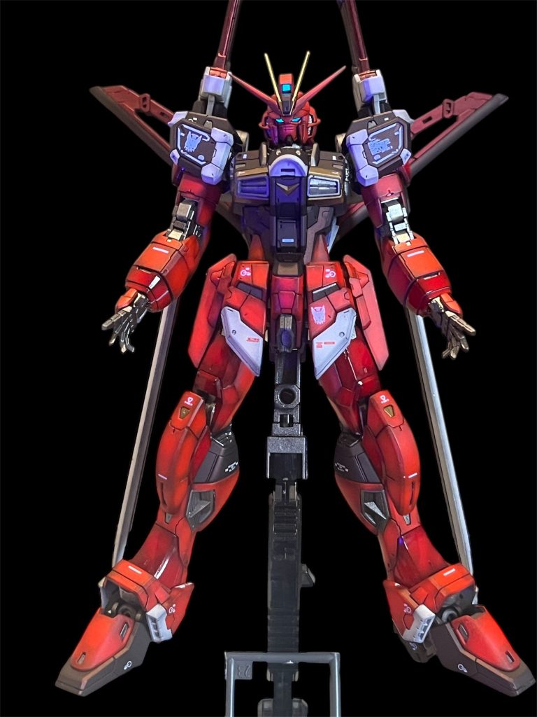 正面🙂‍↕️センサー類は蛍光塗装🔦