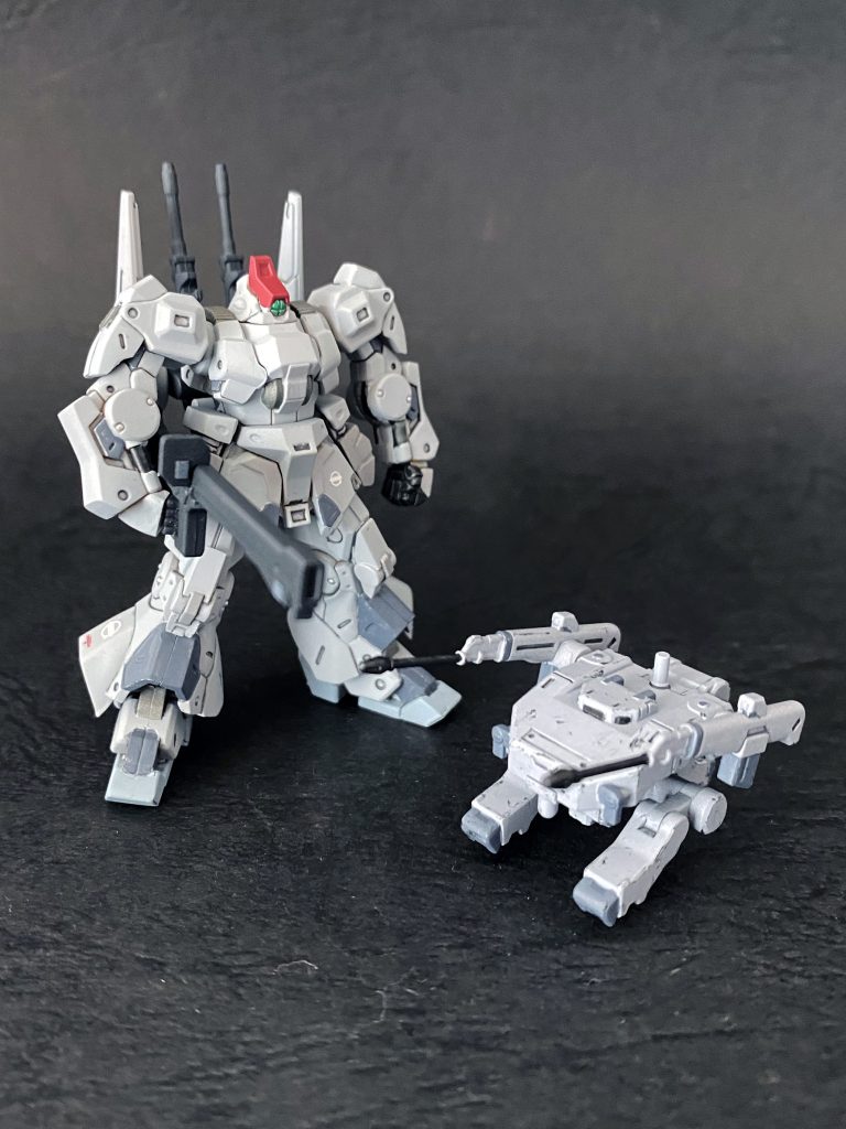 同時に作った鉄血の戦車と。