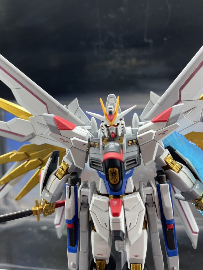 少しだけプラ板を入れたりしてますが、全然うまくできません。こういう技能も向上したいなと思います…