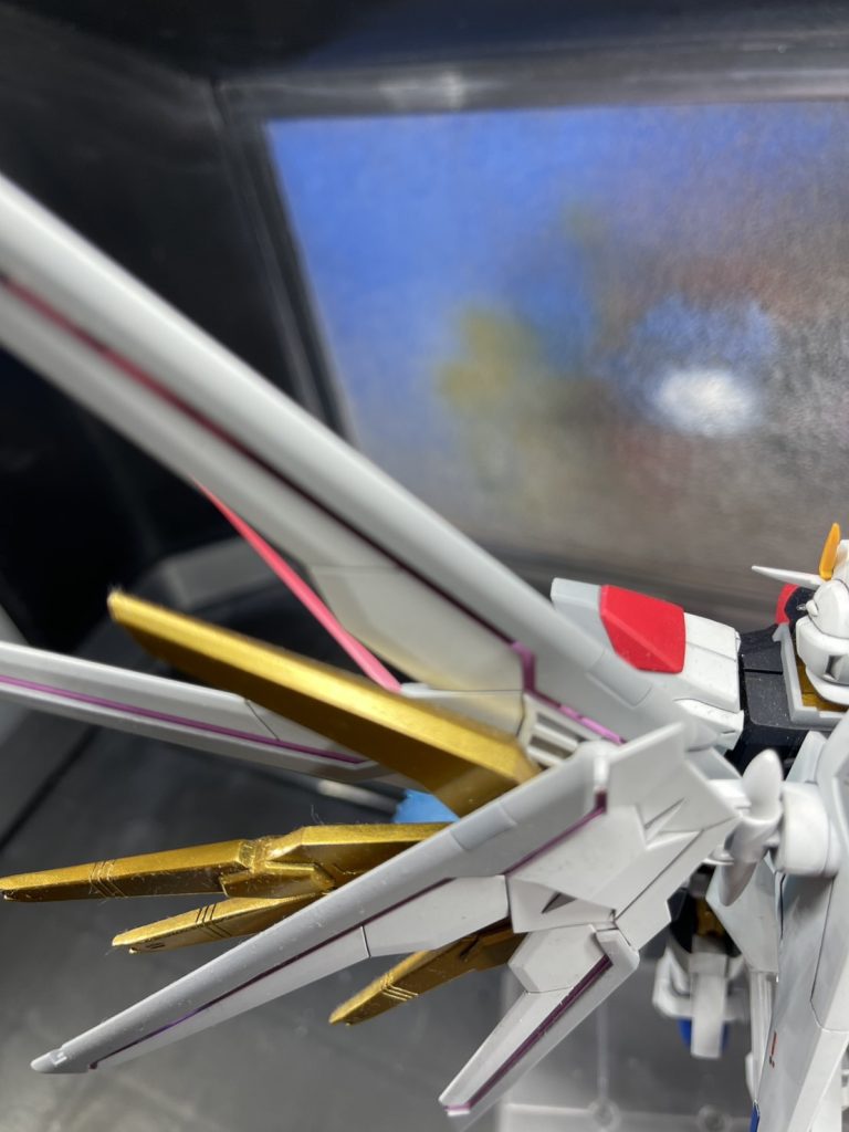 気になる合わせ目は消してみました。