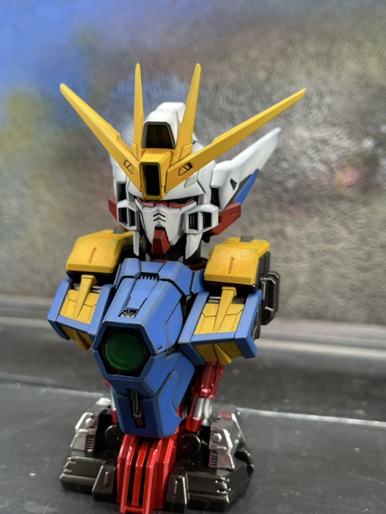 一応グラデ塗装してみましたが…黄色部分のグラデは失敗かも…