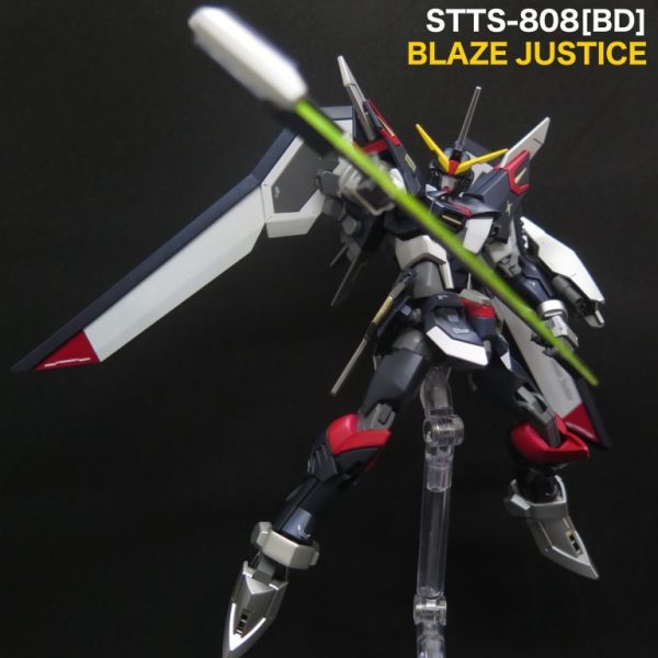 閃光の刃、不死なる翼、限りない未来へ。