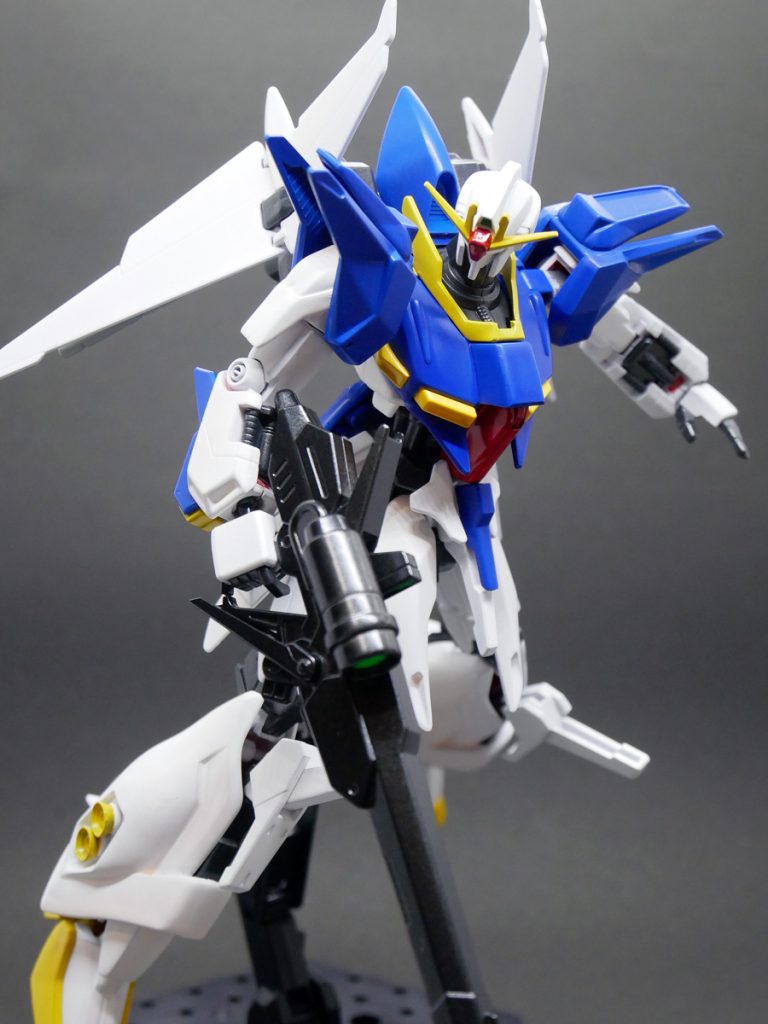 頭をΖ系に挿げ替えるバウの定番アレンジでしたが、「ガンダムリントヴルム」という固有名詞が与えられてしまったことで、ただのカッコいいZガンダムになってしまいアイデンティティが消失してしまった不遇なMSではないでしょうか。