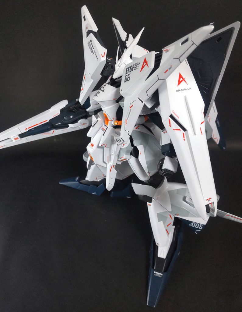 アムロ・レイ専用サザビー　 ミノフスキー・フライト・システム試験機–5枚目/制作者：nisetora2001