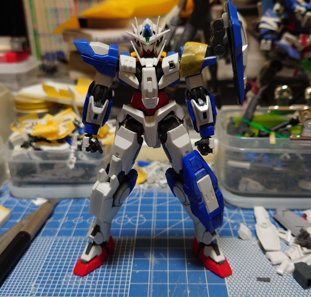 大まかなスタイルを考えているところですねこれ。23年春に制作初めてからの夏頃、この時はすでにコマンドクアンタを諦めてアストレアⅡに寄せてます。