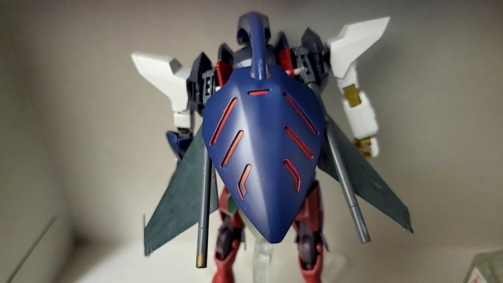 ロトのキャノンと戦闘機の尾翼を取り付け