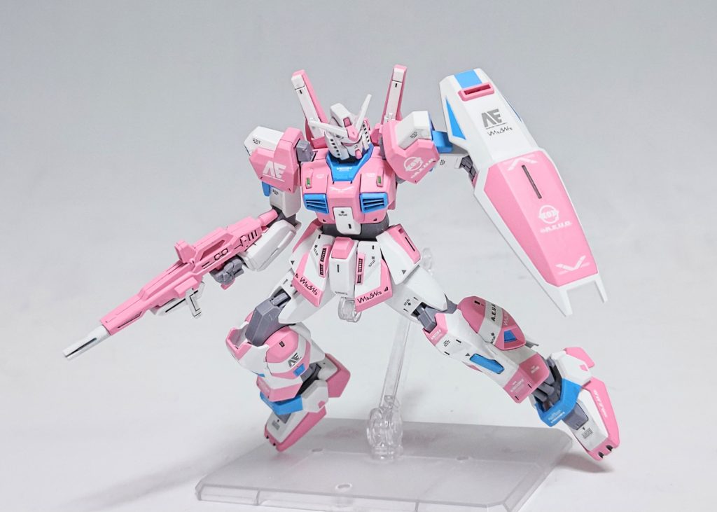 ラッカー、水性、エナメルでの塗装です。ホイルシール使用水転写式デカール使用