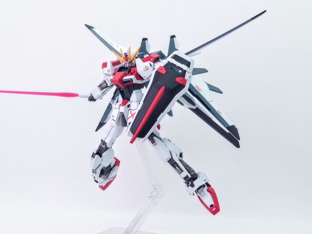 ビームサーベル機体バッテリーの強化に伴って固定装備に変更しました。