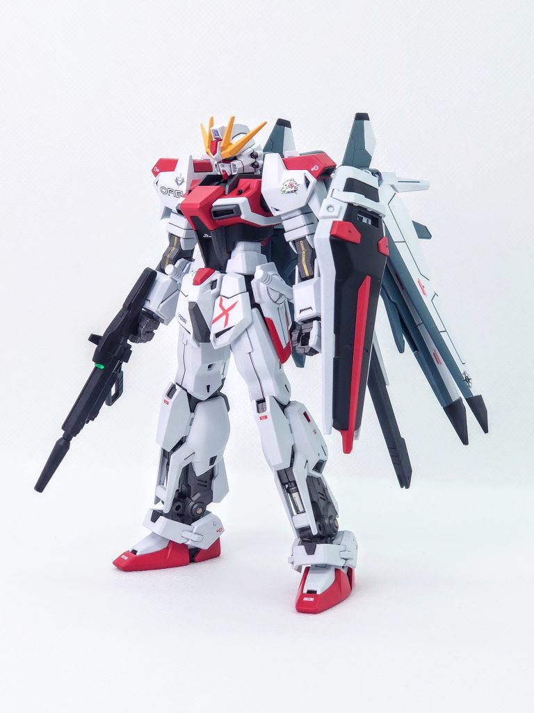 翼は畳む事が出来ます。