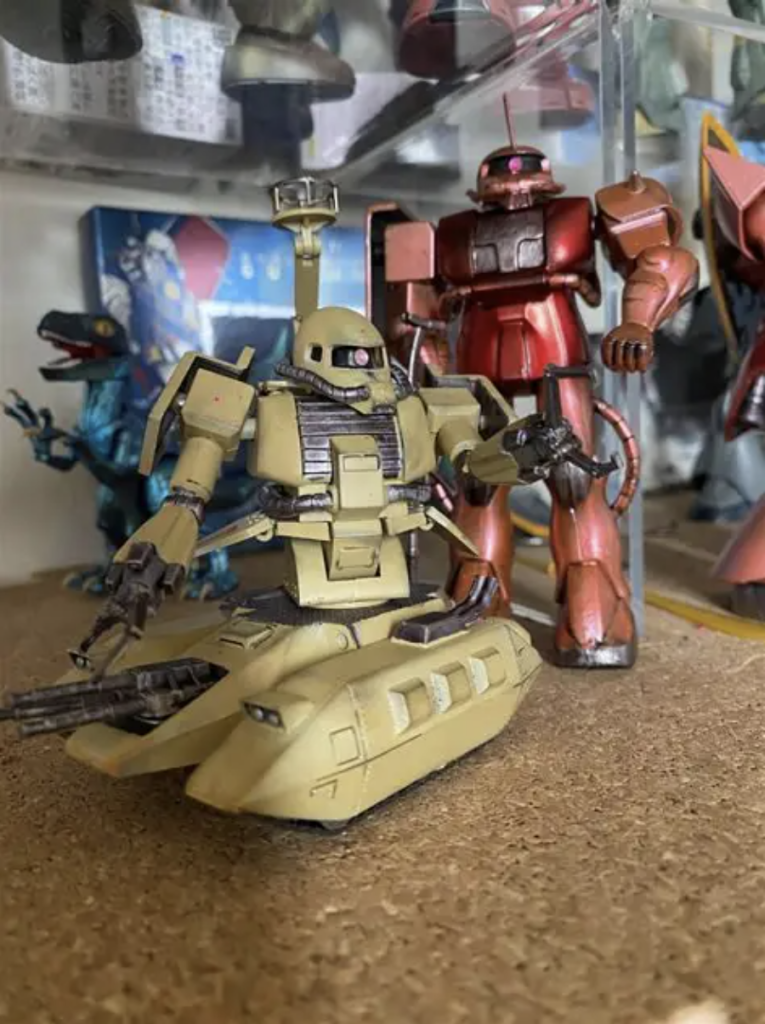 先日のザクタンクと。