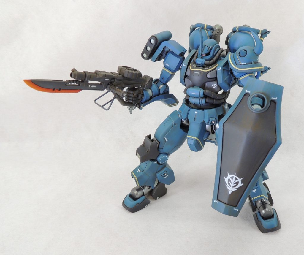 ザク・マシンガンに銃剣を装着させてみました。