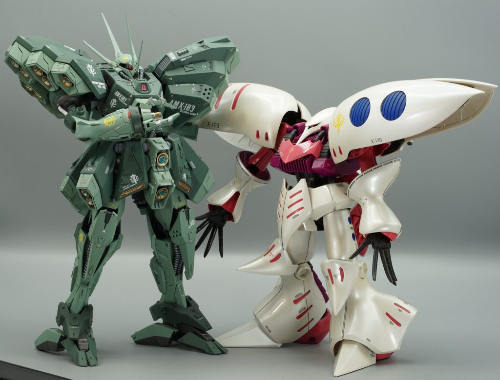 キュベレイと一緒に。ハンマハンマ本当にデカいです。