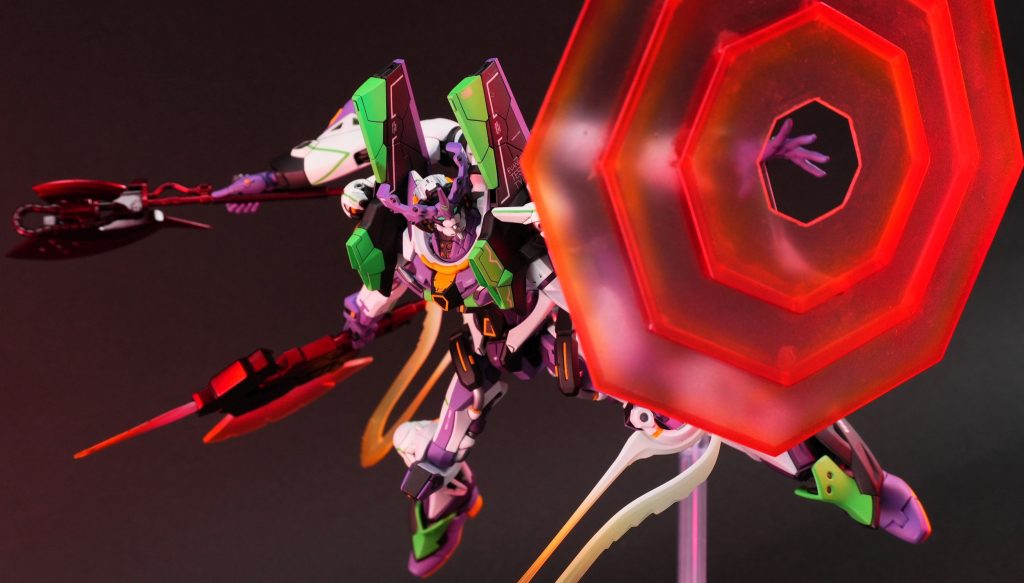 ATフィールも作ってみました100均の透明プラ板からの切り出しです制作を急ぐあまり、切り出しや接着、塗装など全てが雑で反省しています