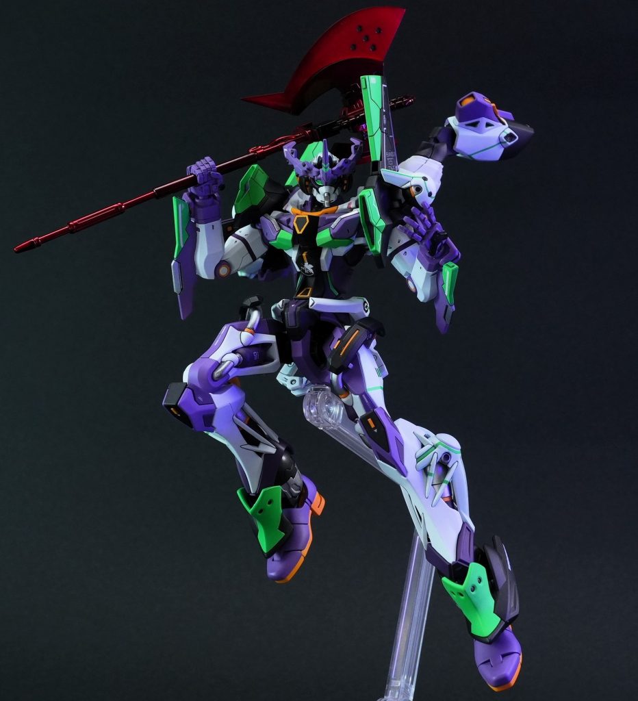 いつもトリコロールばかり塗装していたので気の向くままに塗装出来て楽しかったですまたデカールはガンダムとエヴァの物を使用しています