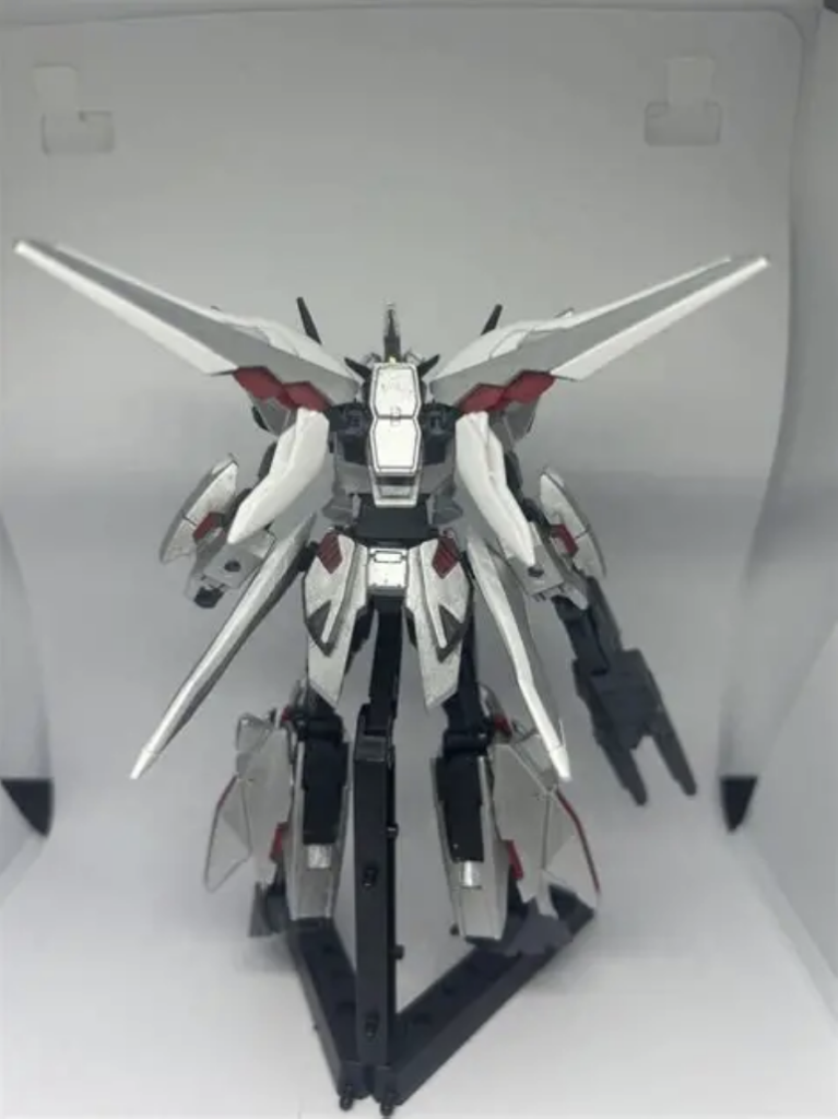 正面、後ろ、左右からの写真です。アーマーはネプテイトアーマーをベースにファントムのパーツを組み合わせて作製しています。