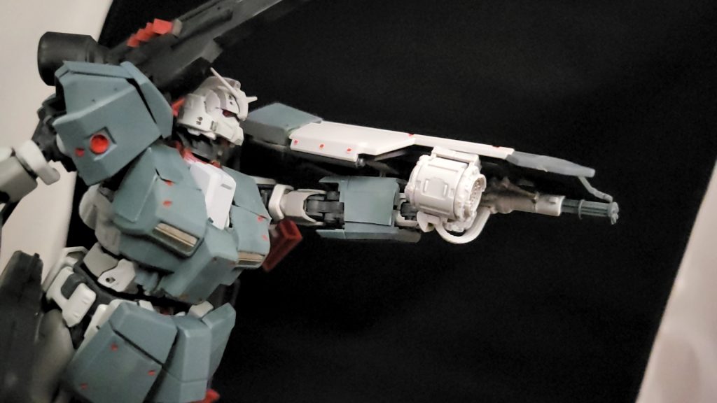 シールド裏にガンダムEXのガトリングを取り付け