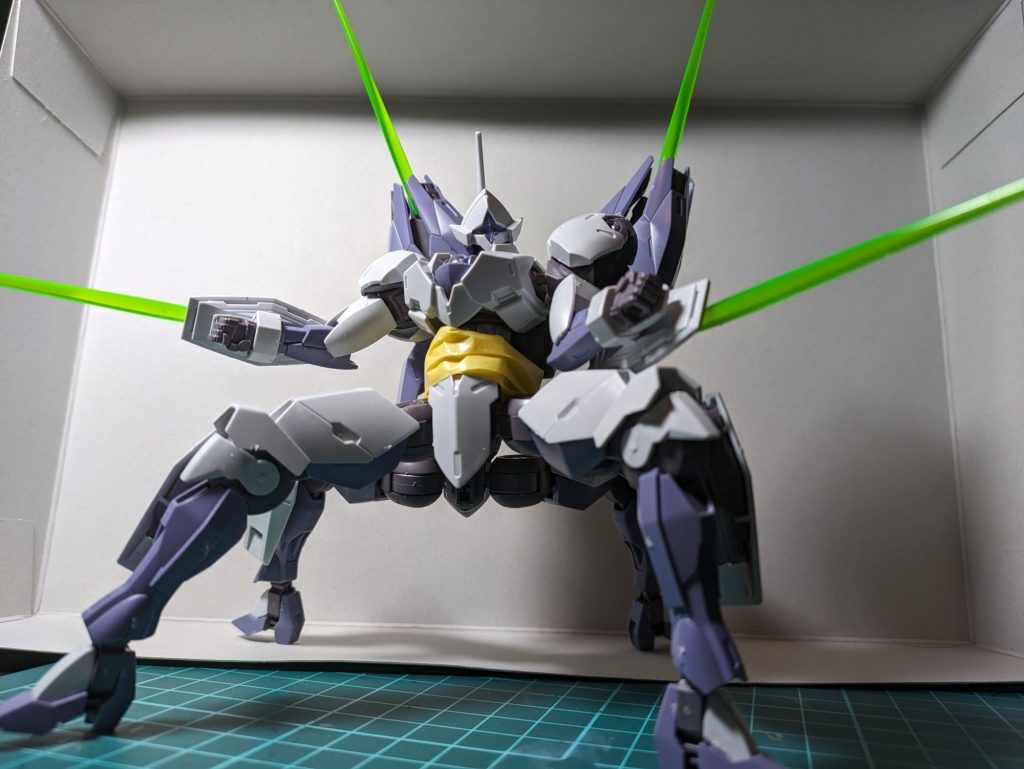 いっつもスッ転ぶから4脚にでもしたら安定しそうだしシャディクキモいし似合いそうって動機から始まった。