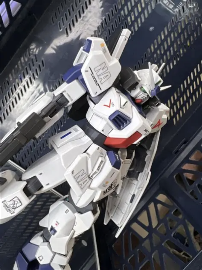 ガンダムMk-Ⅱ改  アムロ搭乗機 ver.UC0098–4枚目/制作者：真樹京介