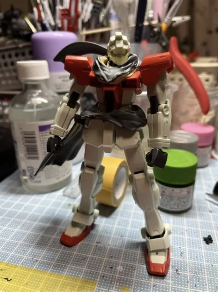 マントはライターでグニャグニャにして空いてるところはパテ埋め