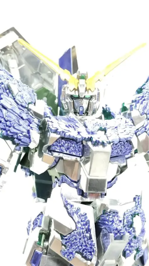 ユニコーンガンダム(光の結晶体)–2枚目/制作者：かえる