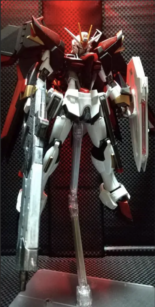 変形機構はオミットし、初めてプラ板や真鍮線によるスタイル延長をしてみました。