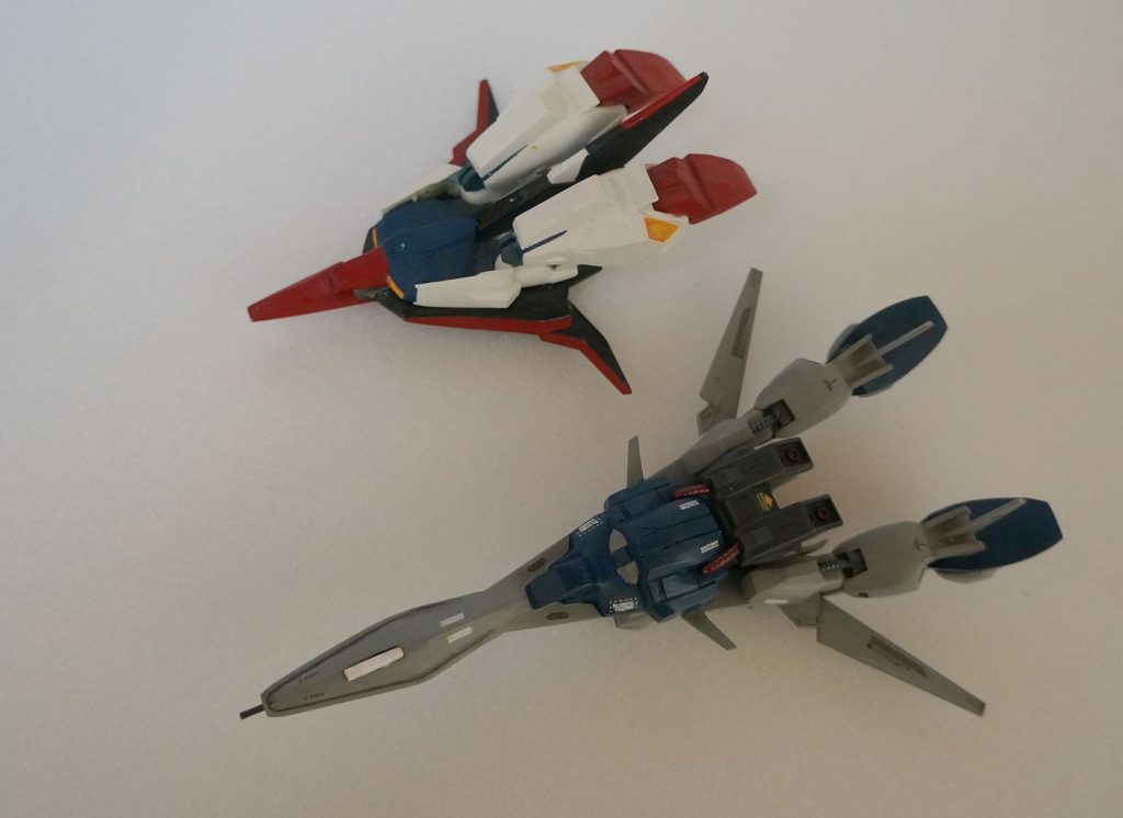 以前作った1/220 Zガンダムと。Zガンダムはこちら。