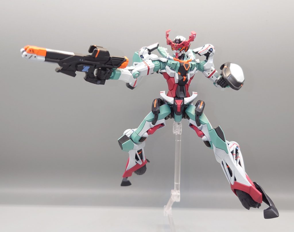 足の合わせ目消しは自分の技術ではできなさそうだったので段落ちモールドにしてごまかしてます。そこに色を塗ったら合わせ目がわからないようにできたので良かったです。