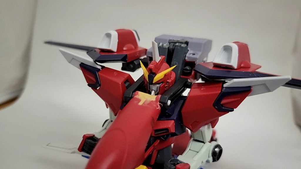 ジョイント4つで先端のパーツをバックパックに接続