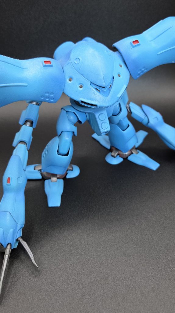 手が長くて幅を取るので、飾る分にはちょっと邪魔になりがちなのは内緒です。