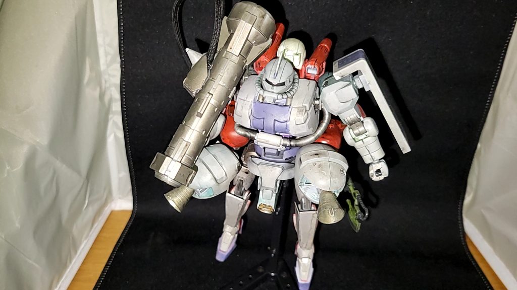 カラーリングはG-3ガンダムとリボガンを参考に