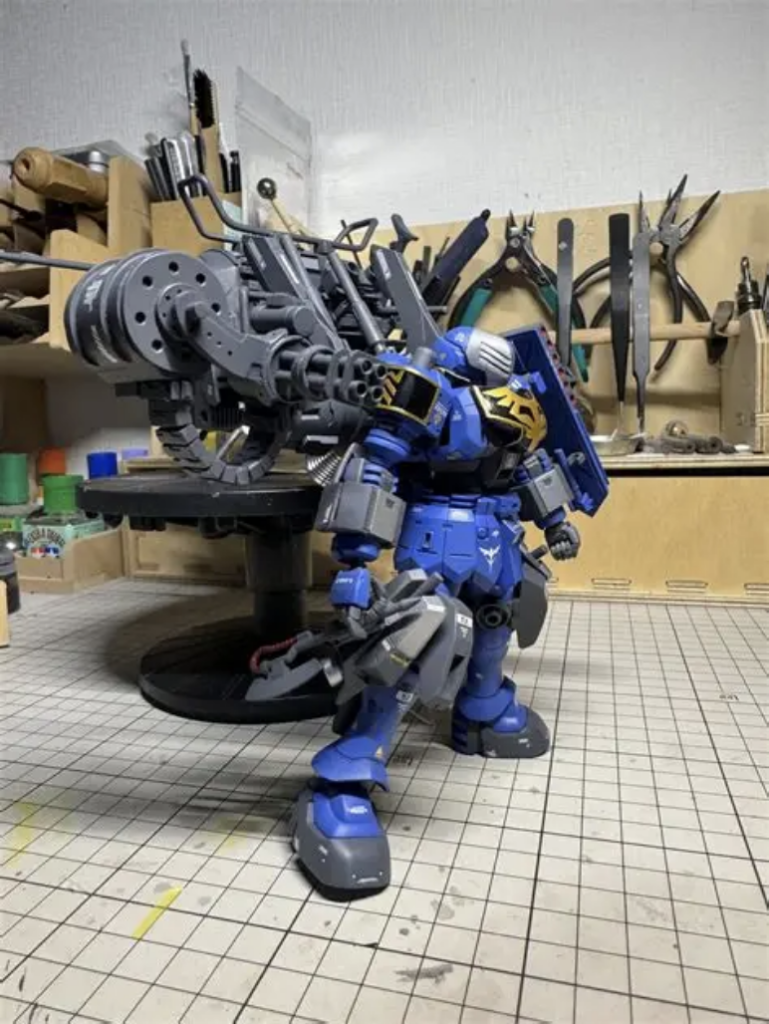 後ろに有るのはウエポン輸送追従システムになります。写真が無くすいません😅
