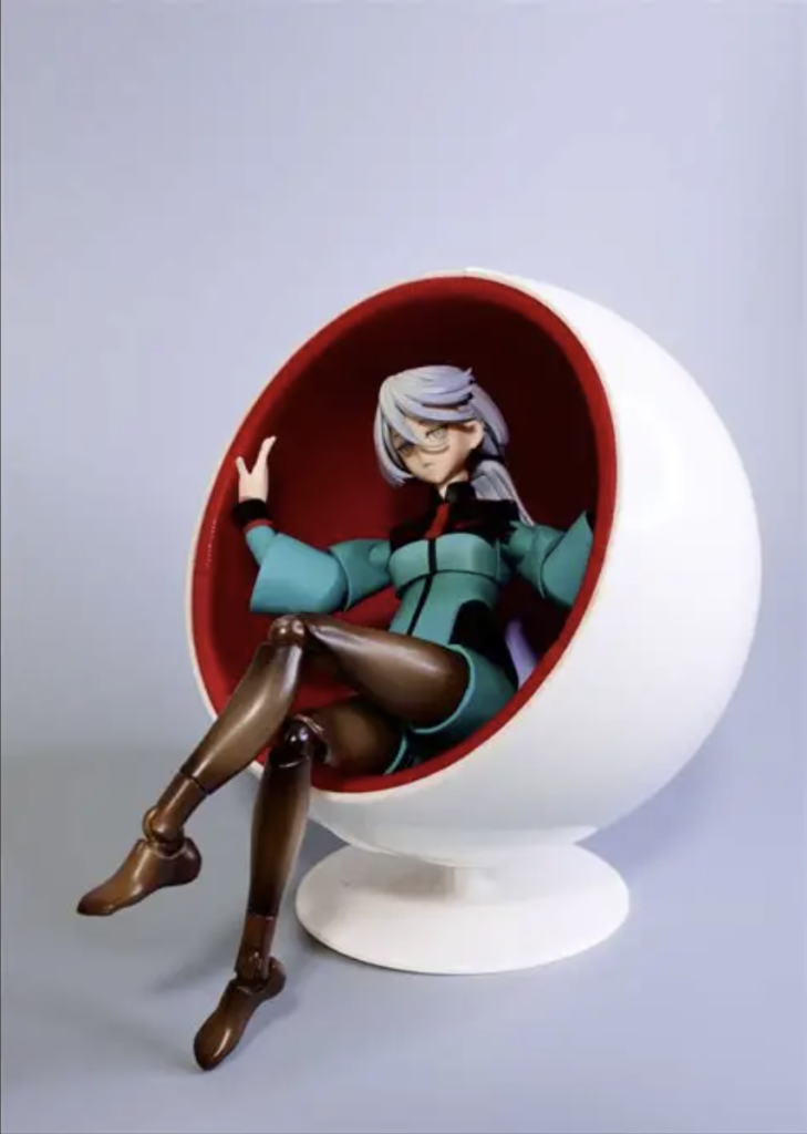 雰囲気変えてボールチェアに座らせ撮影。こっちの方がミオリネぽい雰囲気に合っている感じがします。