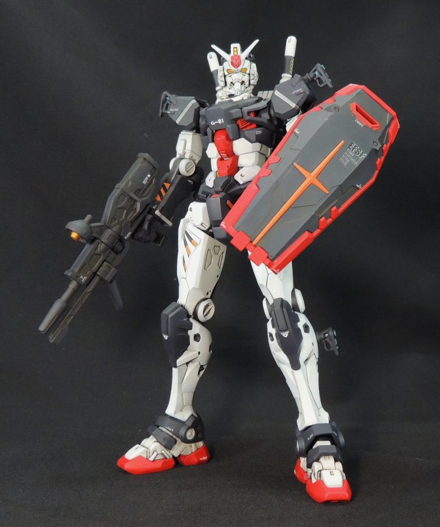 白いガンダムの頭部を取り付けてみたところです。 