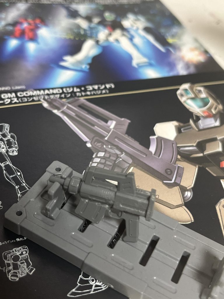 ライフルのストックとマガジンを切り大型マガジン付きのピストルに改造