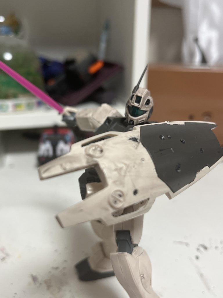 色が一般用のジムカラーとは違いなんかやられ役感がない