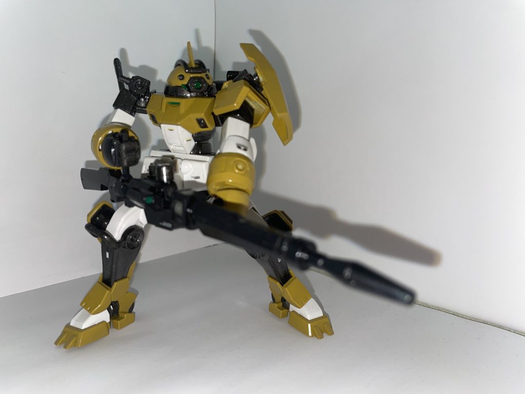 障害物や建物に隠れてターゲットを狙う(まぁ、最終的に突っ込むがw)射撃戦(武装のレパートリーが少ないからただ構えてるだけというw)