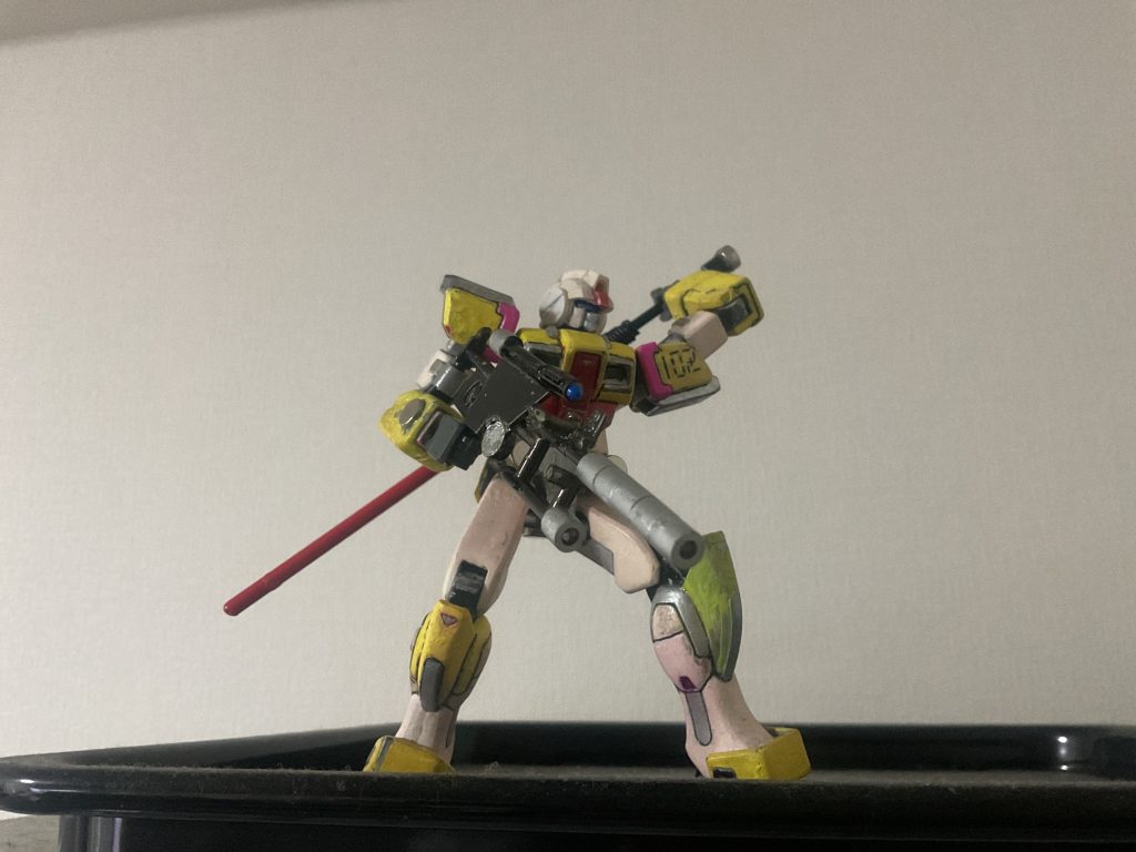 …全てのパーツがない状態をベーシック。もともとのパーツをそのまま使った状態をノーマルとした。RXー81のスタンダードやライトアーマーのような装備が欲しくなる…。