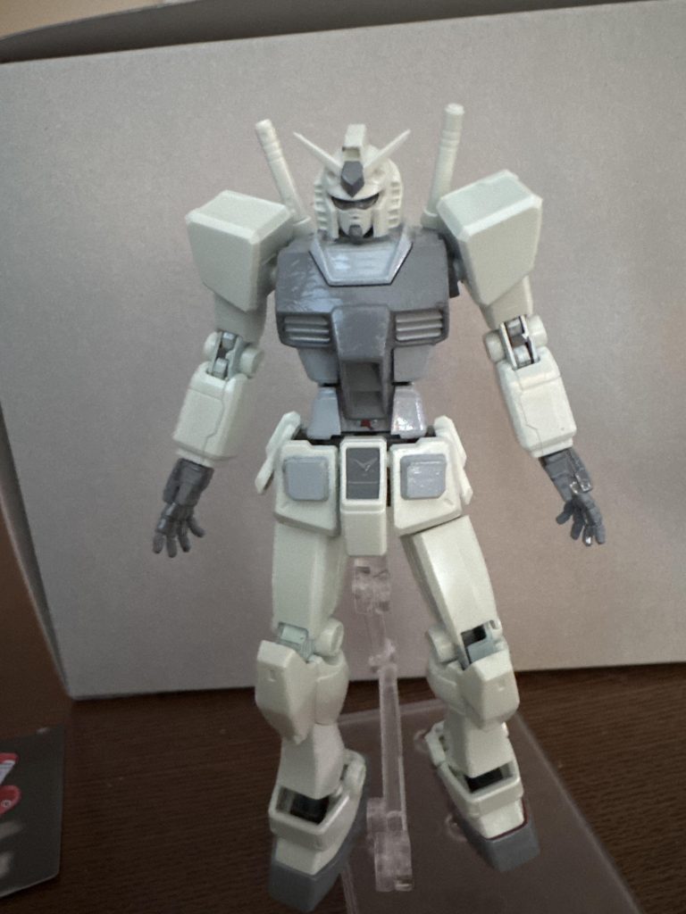 色味は設定画を見た感じの目見当で何となく。ただ、関節パーツは他のボディと合うように調色してみました。