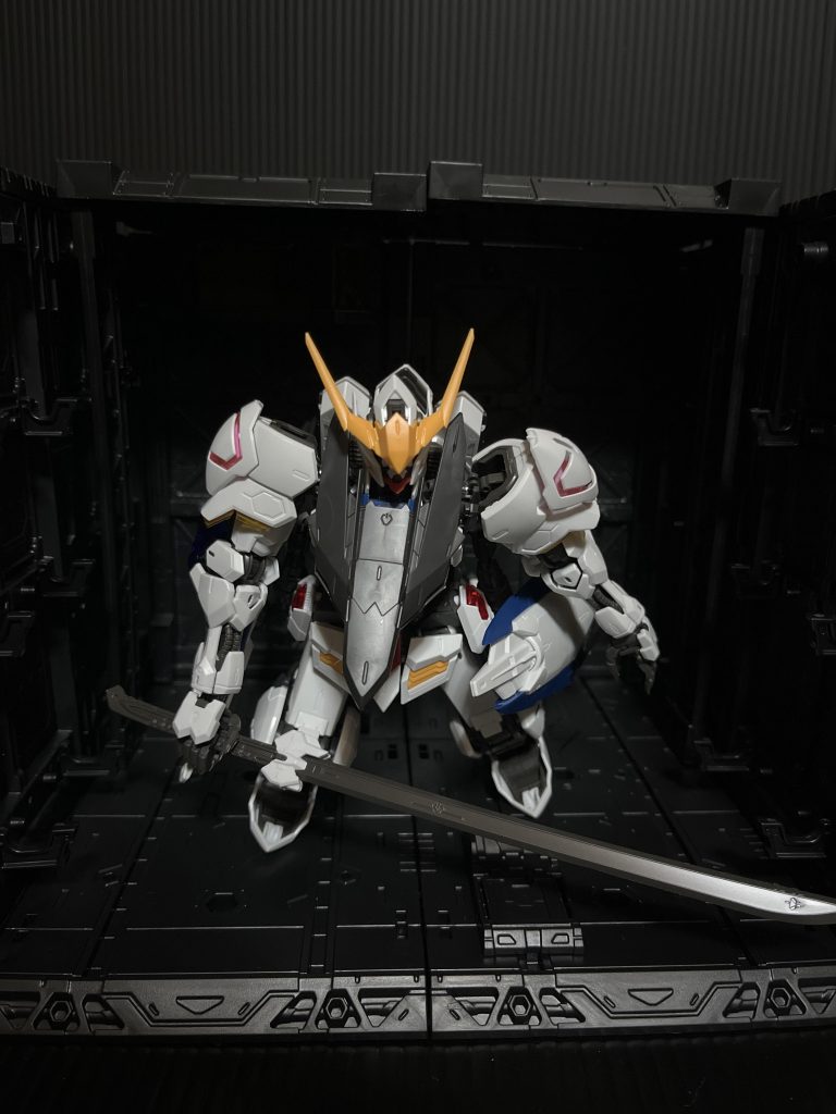 格納庫–2枚目/制作者：アッキー