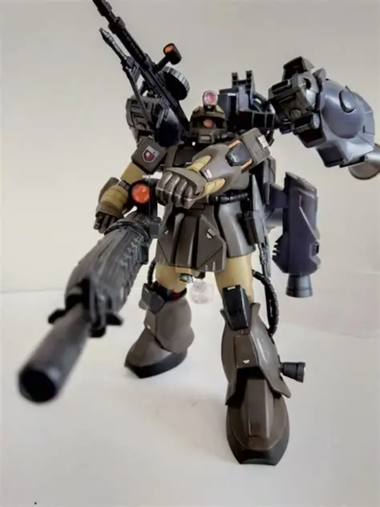 ガルマ専用ザクを使って、宇宙世紀正史版サイコザク的な物を作ってみました。