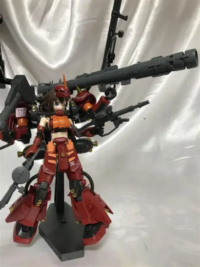 パチ組からマシンガンを借りたので二丁持ちが可能に。あっちはアトミックバズーカを持ってる分、こっちに大量のジャイアントバズを回してます。