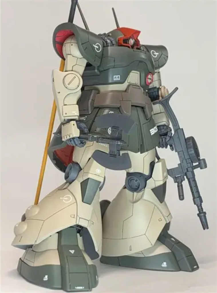 プロポーション的には足首2mm延長。頭も2mm胴体に沈め、関節で肩を2mm上にしています。この写真は明るく撮れてますね。下からライト入れたのが良かったのかもしれません。