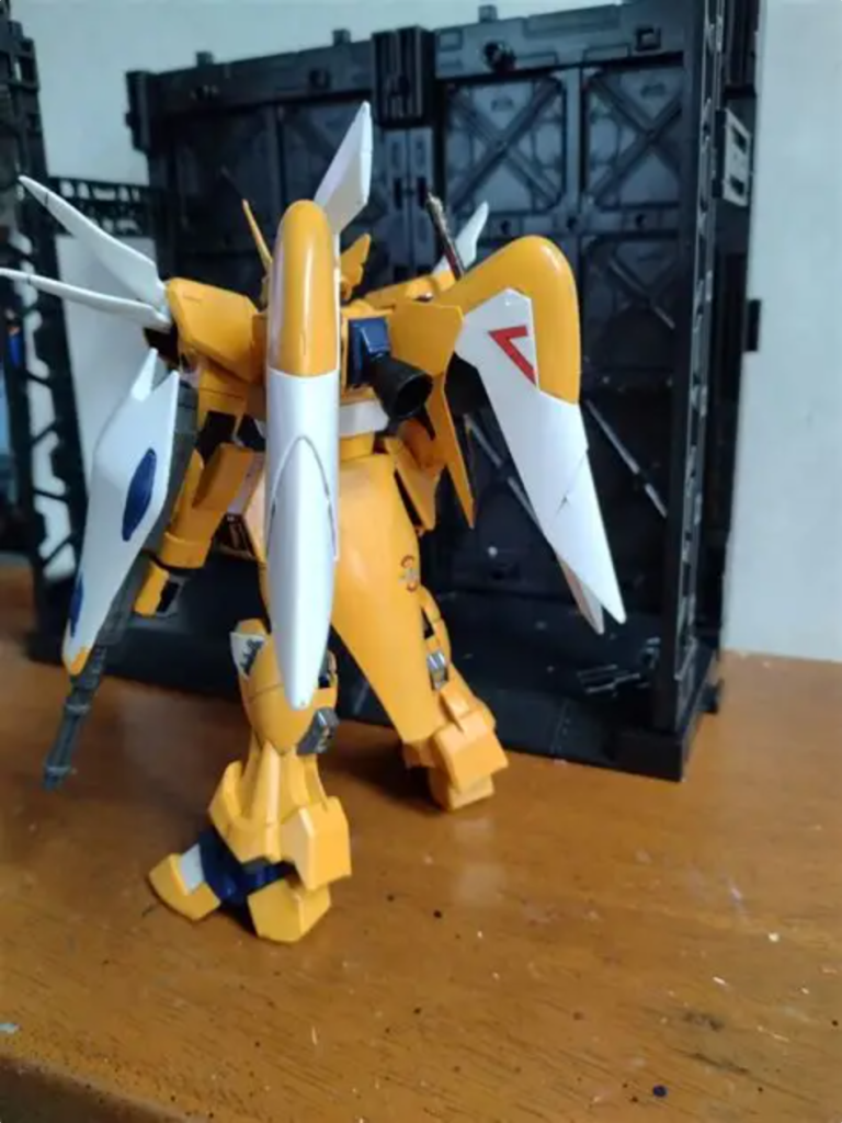 オレンジイエローのシグー–3枚目/制作者：サト