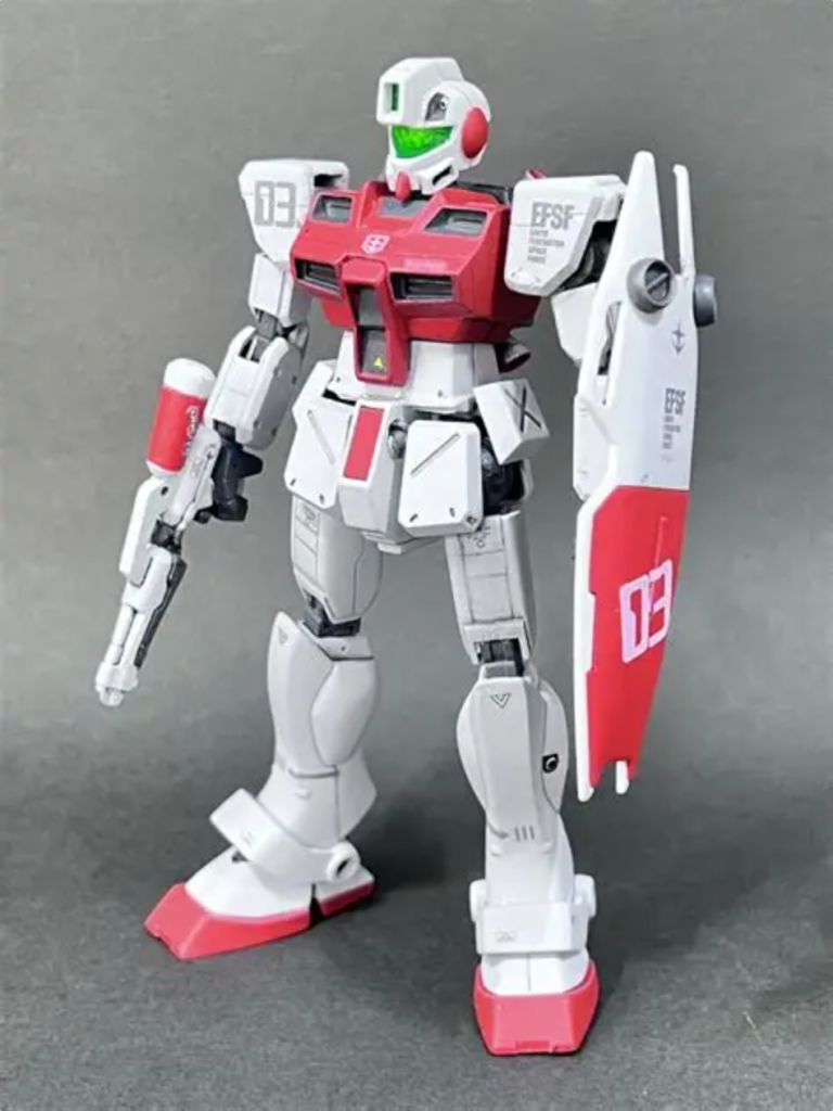 全体像塗装はメインの2色は缶スプレーでグレーは水性塗料筆塗りですデカールも貼ってみましたがトップコートかけたらヨレました