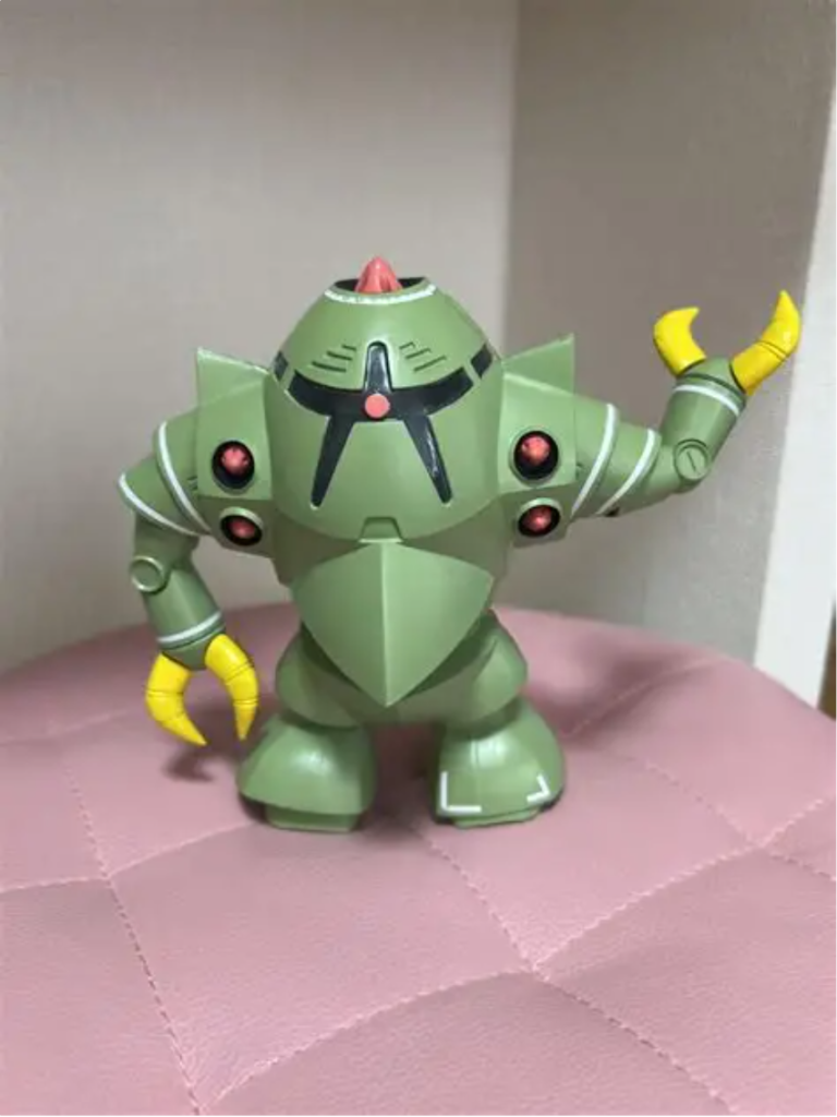 3mmのドリルで穴開けて、キサゲでLEDの外径よりは小さくなるように穴径を現合しました。オンオフはピンセットでLEDつまんでミライトごと引き抜きます。