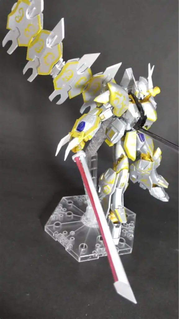 なんとなくだけどエングレービングは職人に書かせてるイメージ。なので今回は職人になりきって手塗りでエングレービング書いてみた。けっこう疲れた。おのれオルフェ。